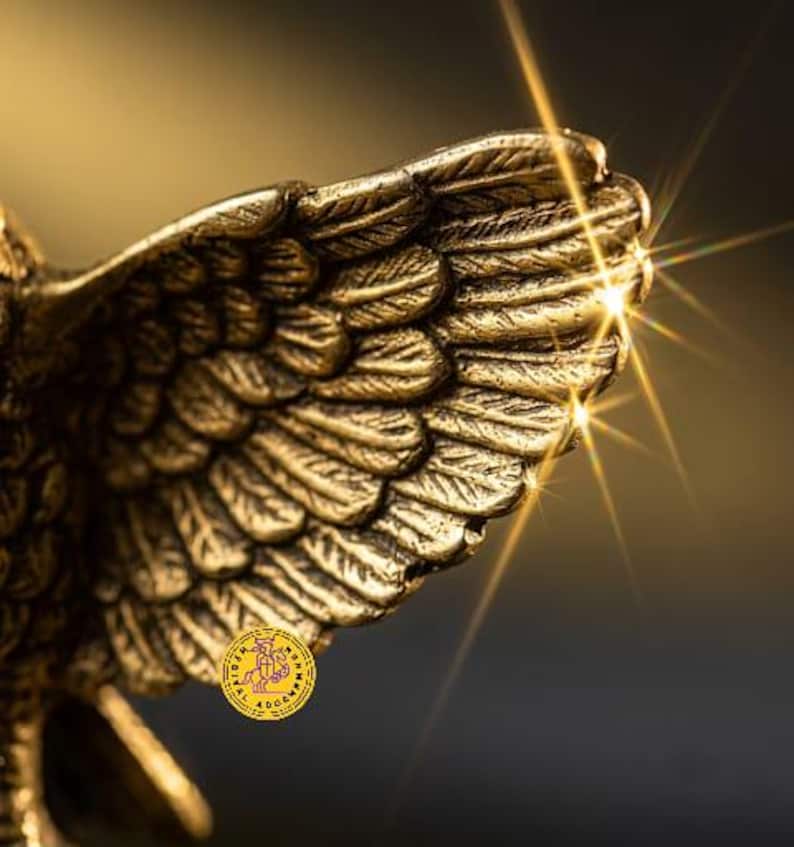 Bronsstaty av romersk örn av Aquila, replika av militärstandard, dekor av antikens Rom bild 4