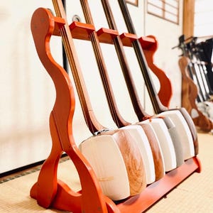 Shamisen Stand Handmade in Japan – Kamakura Red Lacquer, Holds 4, Solid Wood Display Rack, Traditional Japanese Instrument Stand