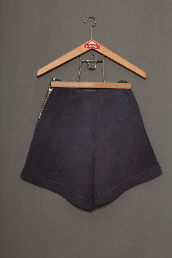 French Worker Short Women 30's (XS)