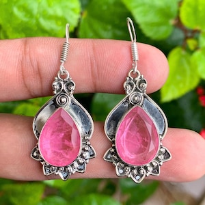 Orecchini pendenti a doppietta di rubini fatti a mano / Gioielli boho in argento tedesco ossidato