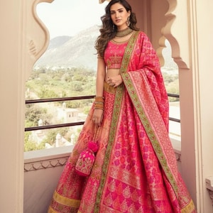 Handloom Banarasi jedwabny Lehenga | Tradycyjne indyjskie lehengas ślubne | Różowo-zielona Zari tkacka Lehnga Choli | Odzież imprezowa Ghagra