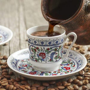 Authentic Turkish Coffee: Freshly Ground Arabica Beans, Traditional Roast