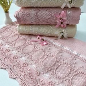 Handmade Turkish Cotton Lace Towel: Denizli Guest Bath Decor