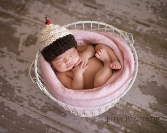 Momma's Cupcake Hat Knitting Pattern - 6 Sizes Included - PDF Sale - Instant Digital Download