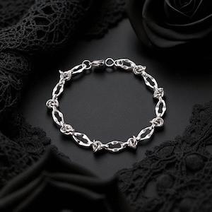 Taggtrådsarmband | Elegant silverkedja i rostfritt stål | Justerbart gotiskt armband för män och kvinnor | Punkrocksmycken | Gåva unisex