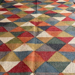 Handwoven Wool Jute Kilim Rug: Traditional Indian Dhurrie