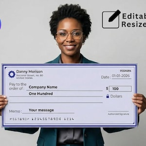 Può includere: Una donna tiene in mano un assegno rettangolare di grandi dimensioni con un bordo blu. L'assegno include campi per il nome dell'azienda, l'importo (100 $) e la data (01-01-2026). L'assegno misura 45x91 cm.