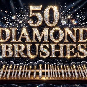 Pode incluir: Uma coleção de pincéis de maquilhagem com cabos brilhantes incrustados de diamantes, dispostos em fila num suporte de madeira. Acima dos pincéis, o texto 50 DIAMOND BRUSHES é exibido em grandes letras douradas tridimensionais.