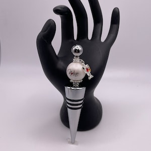 Topper per vino personalizzato strass fatto a mano, arredamento per la casa scintillante, tappo della bottiglia nero bianco rosso, bling della cucina, regalo per intenditore di vino