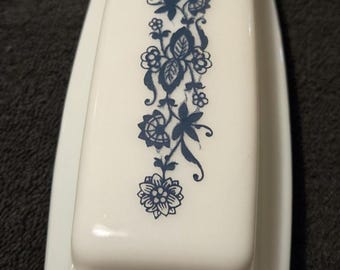 PYREX Old Town Blue/Blue Onion Milk Glass Butter Dish