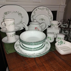 Vintage Corelle Dinnerware Sets - Etsy