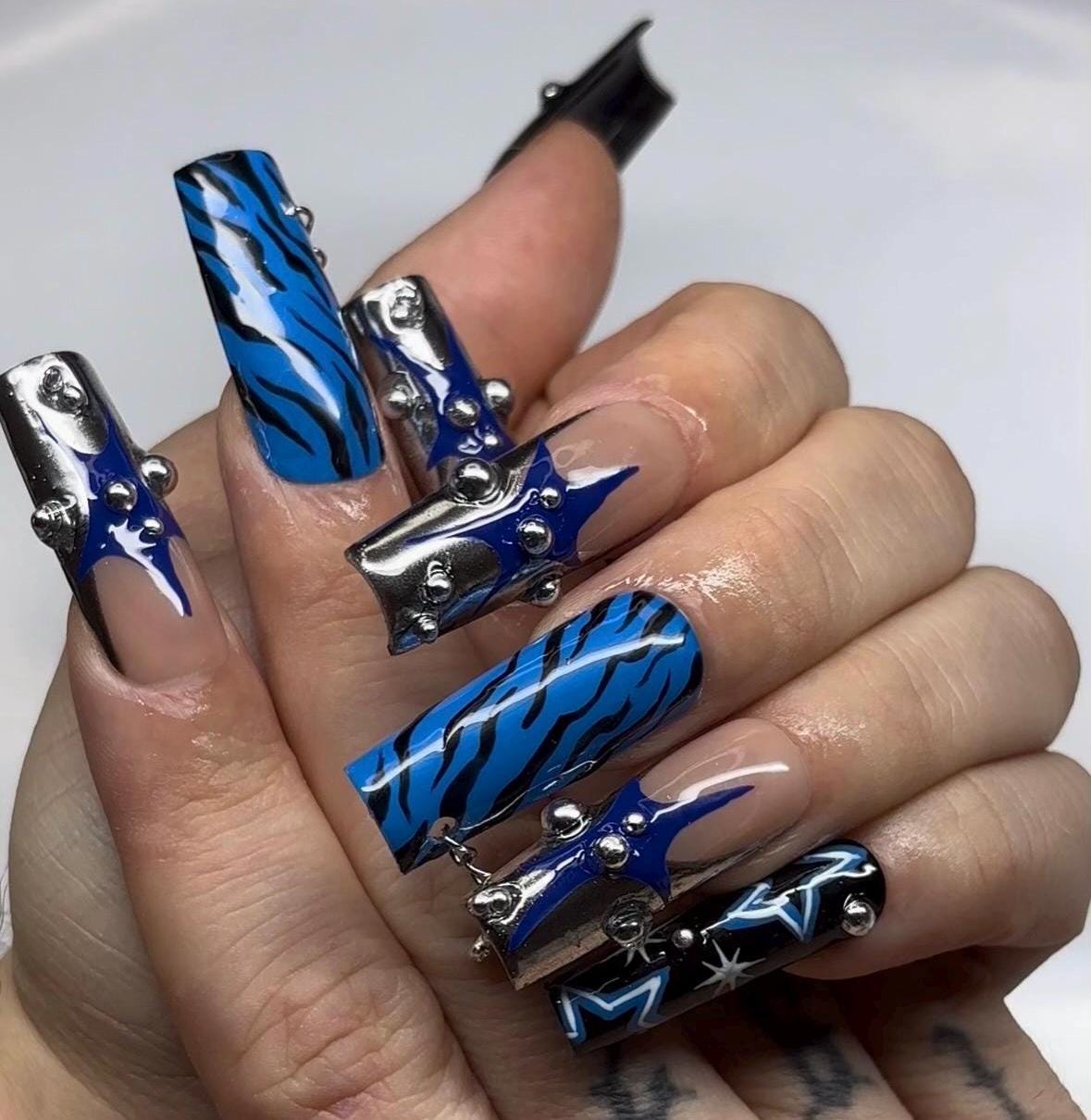 Nageldesign Striping Tapes – 10 Streifen In Verschiedenen Farben, Für Natur- & Kunstnägel, Mit Gel Oder Lack