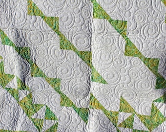 Lemon Lime Swirl Lap Quilt.  Blanket. Throw. Baby Shower. Signature Quilt. Birthday Milestone.