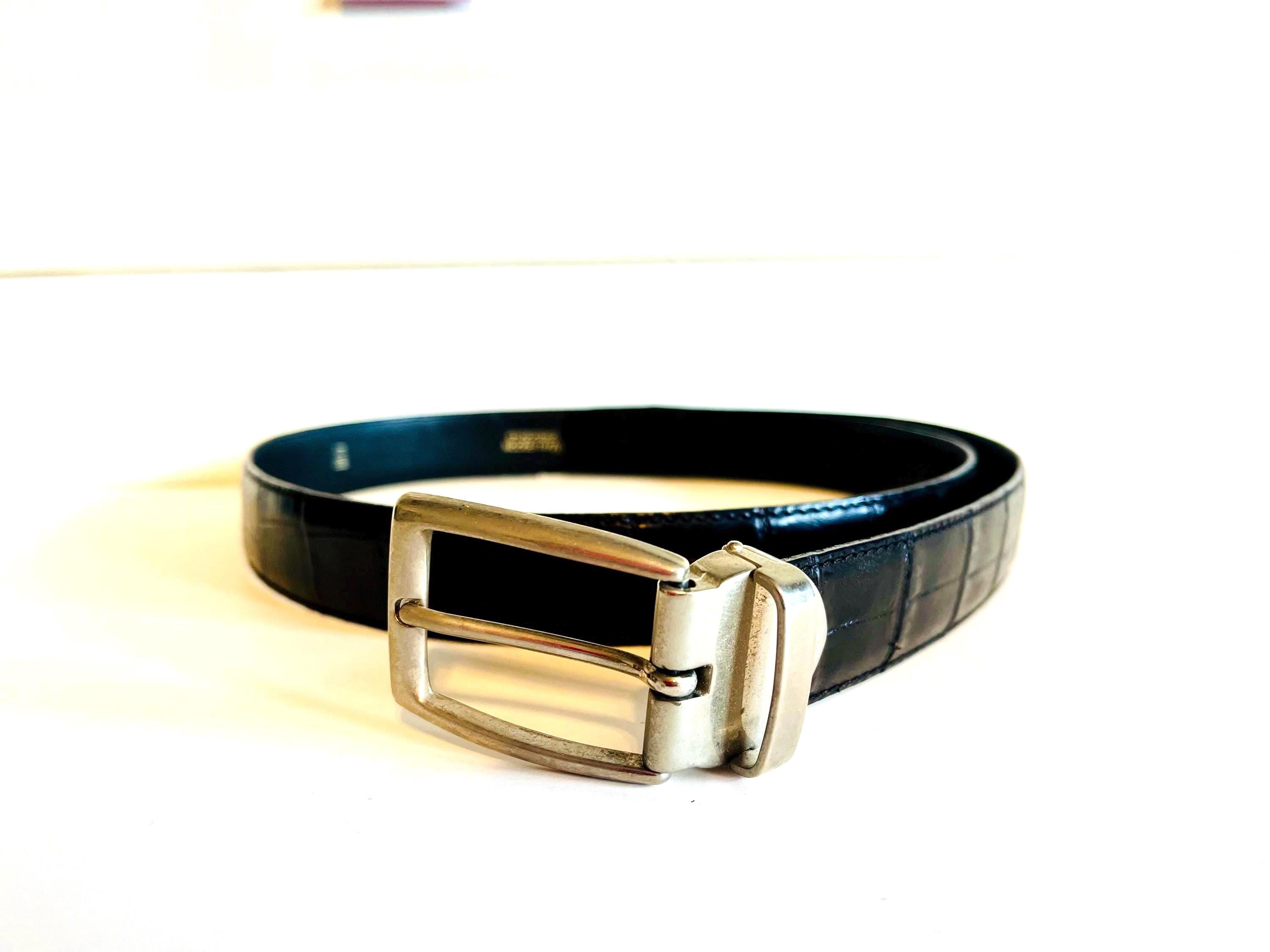 Made in France ! So chic leather and fabric belt Leather belt in Bottle Green for Women | Sandro Paris main image 2