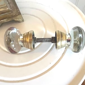 pomello per porta in ottone antico e vetro