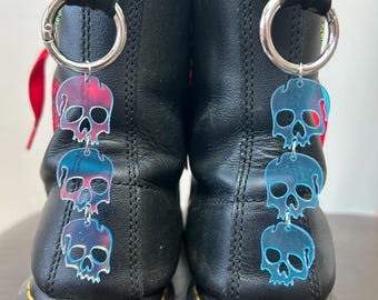 Iridescent triple skull boot charms