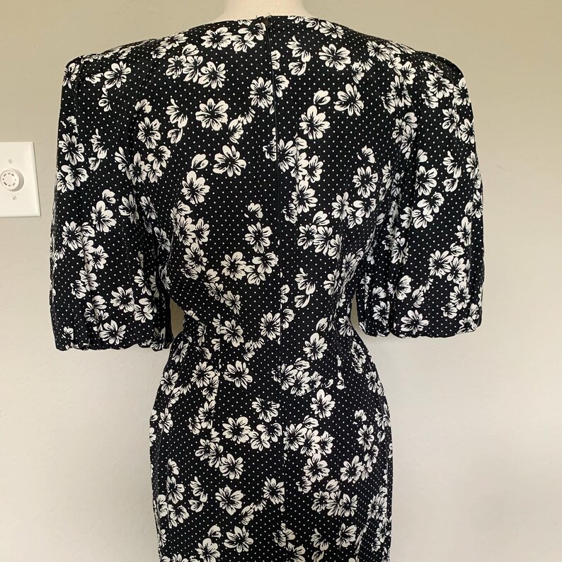 80s Black and White Graphic Floral and Polka Dot Puff Sleeve Dress image 5