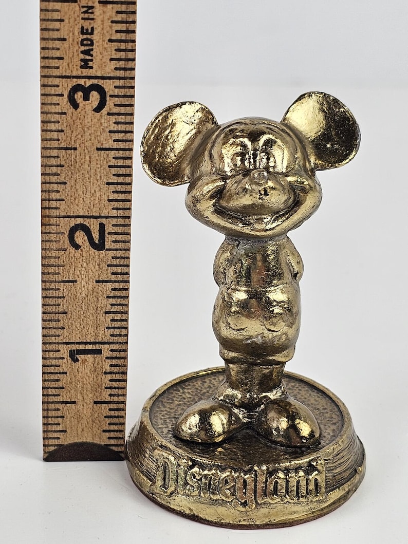 Vintage Disneyland Mickey Mouse messing presse-papier beeldje souvenir bureaudecor afbeelding 7