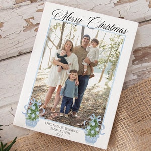 Grandmillennial kerstkaartsjabloon, blauwe chinoiserie-kerstkaart, Grandmillenial-fotokerstkaart, kerstkaart Coquette Bow