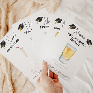 Modelli di cartelli per cocktail per feste di laurea, biglietti per ricette di bevande firmate modificabili, cartelli per cocktail per feste di laurea, decorazioni per cocktail party di laurea