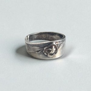 Verzilverde lepelring - roos - meerdere maten beschikbaar