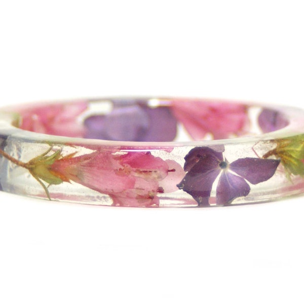 Flower Resin Bangle-Flower Jewelry- Resin Bangle- Real Flowers- Flower Bracelet- Purple Bangle-Green Bracelet-Resin Jewelry-Pink Bracelet