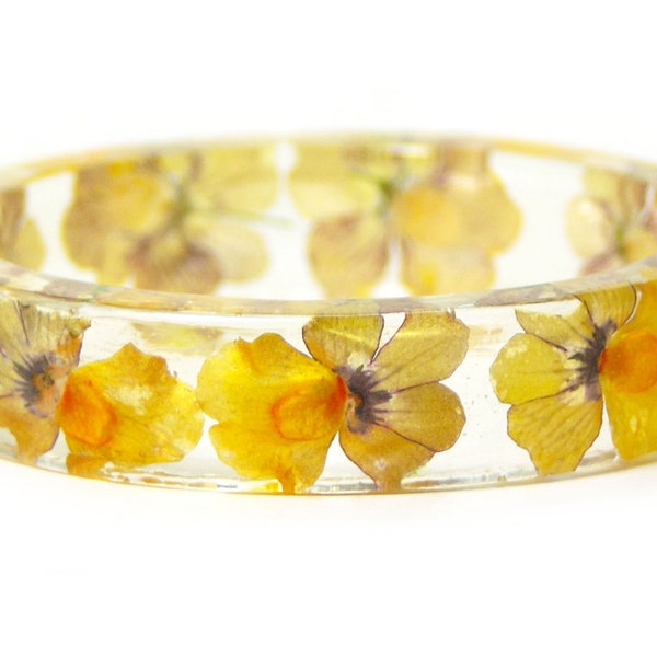 Real Flower Bracelet- Flower Jewelry- Yellow Bracelet-Yellow Jewelry-Resin Jewelry Dried Flowers- Resin Bangle