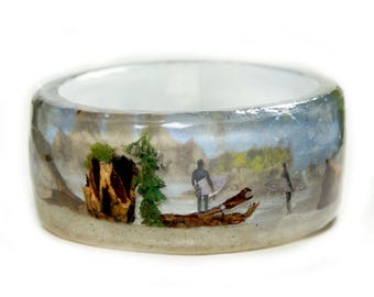 Pacific Northwest Surfers Bracelet- Ocean Jewelry -SeaShell Jewelry- Jewelry with real seashells -Beach Bangle- Blue Bangle -Resin Jewelry