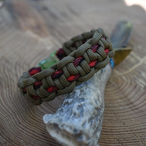 Paracord bracelet, multi colored survival bracelet