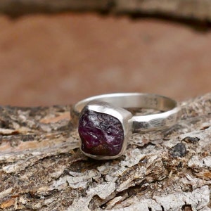 Ruby ring, large rough natural Tanzanian ruby, sterling silver hammered band unisex ring size 7.5