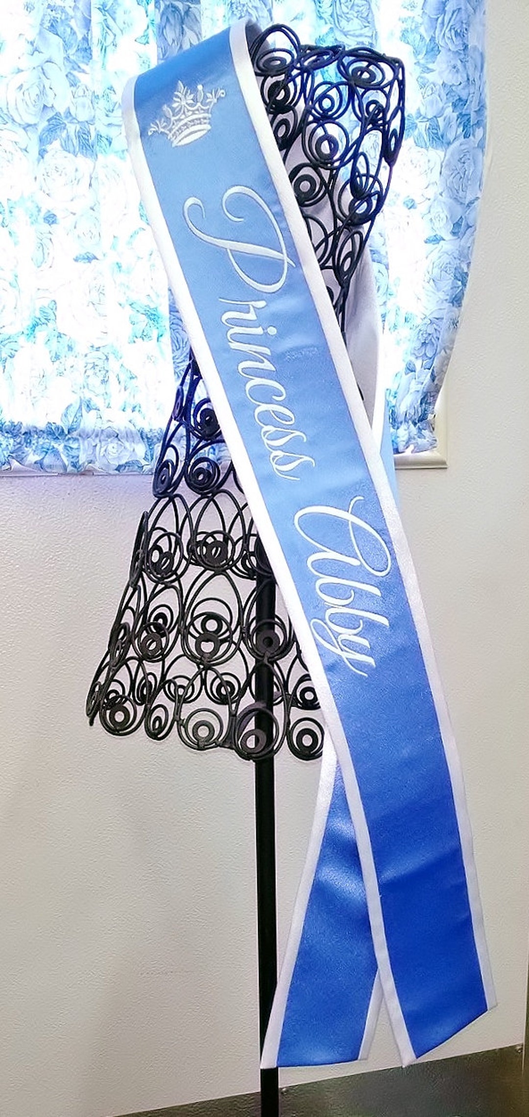 Personalized Sash, Pageant Sash, Princess Sash, Queen Sash, Embroidered
