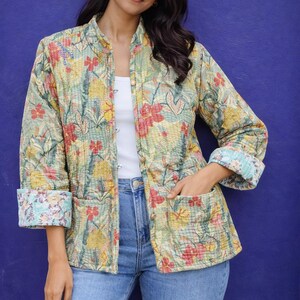 Giacca in cotone Kantha con stampa floreale pastello da donna | Cappotto boho trapuntato fatto a mano | Kimono indiano con stampa a blocchi | Giacca primaverile leggera