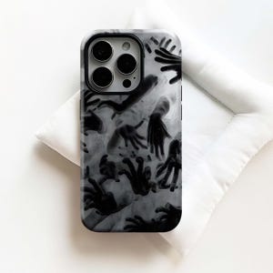 Funda para teléfono con diseño de manos atrapadas en blanco y negro, estampado artístico surrealista y alternativo, para iPhone 17 16 15 14 13 12 11 Pro Max, Samsung S26 S25 Ultra y MagSafe.