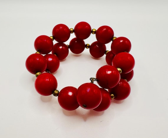 Bakelite Red Beaded Bracelet. - image 1