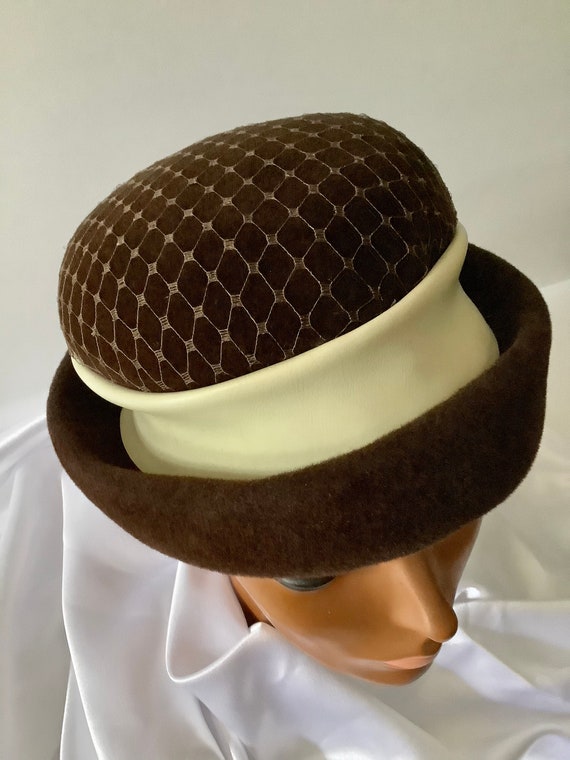 Fun Vintage Ladies Brown Felt Netted Hat with Ivor