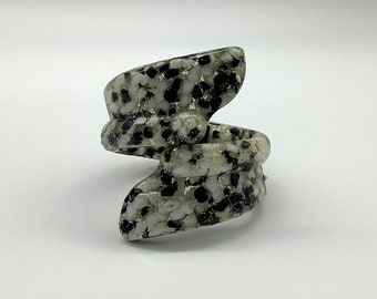 Vintage 1950s Lucite Confetti Clear Black White Silver Glitter Inclusions Hinged Clamper Bypass Bracelet