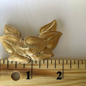 Vintage Peach Swirl Enameled and Goldtone Leaf Motif Dress Shoe Clips image 6