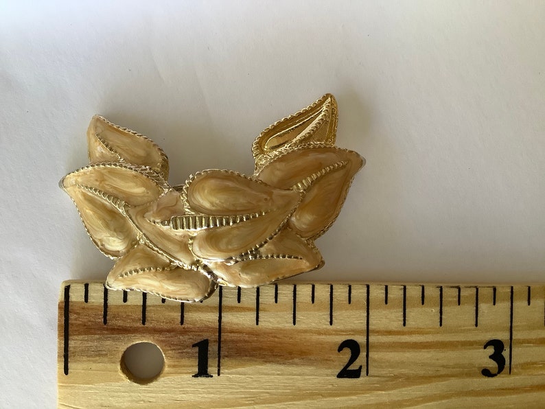 Vintage Peach Swirl Enameled and Goldtone Leaf Motif Dress Shoe Clips image 6