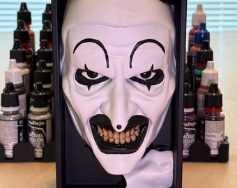 Halloween Peeping Clown Bookend - Realistic Resin Sculpture For Spooky Bookshelf & Desk Decor (Golden, 7.9x3.0x2.0 In) - View #3