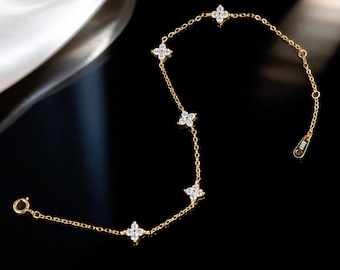 Dainty Clover Station Bracelet, Gold Quatrefoil Chain, S925 Silver Minimalist Lucky Charm, Bridesmaid Gift for Her, Delicate CZ Bracelet
