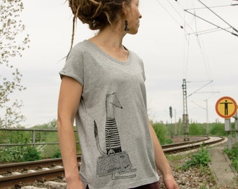Organic T Shirt Women / Tshirt Woman Travel Weasel in grey mottled