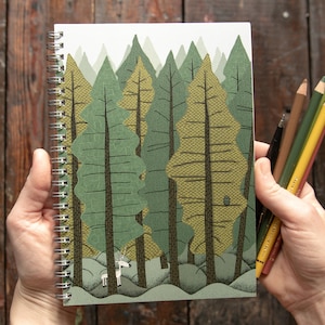 Cuaderno espiral Din A5 con bosque de abetos / bloc de notas Din A5 / bloc de dibujo / diseño sueco / 50 hojas / 14,8 x 21 cm