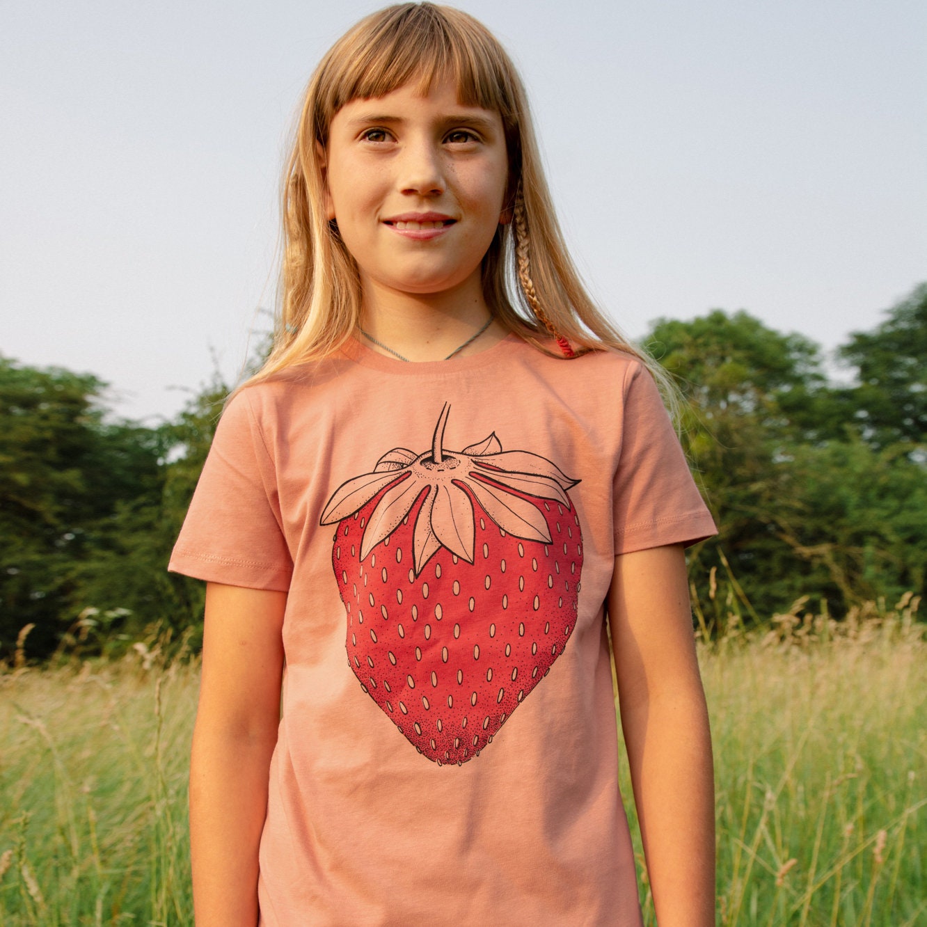 Strawberry T-shirt in rose clay / organic T-shirt for children in pink