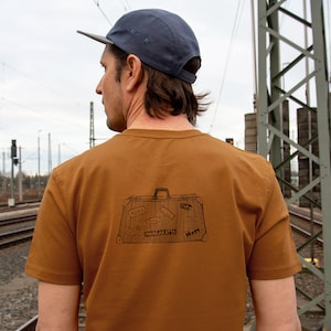 handbedrukt biologisch T-shirt heren / T-shirt heren reiskoffer in geroosterd oranje