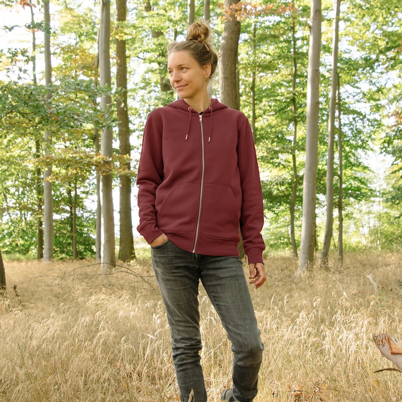 Veste sweat bio unisexe aulne avec pie en bordeaux / sweat à capuche zippé rouge pour femme / sweat à capuche femme avec arbre image 5