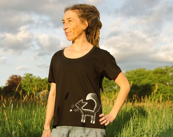 Organic T-shirt women fox in heather rainbow / black women's top / gift for girlfriend / black women's T-shirt