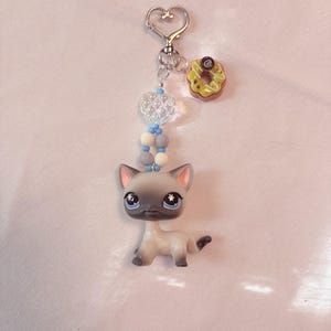 Little Pet Shop Keychain | Beaded Animal Charm, Kawaii Bag Accessory, Siamese Cat