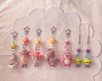 Llavero con cuentas de figura de juguete de peluche