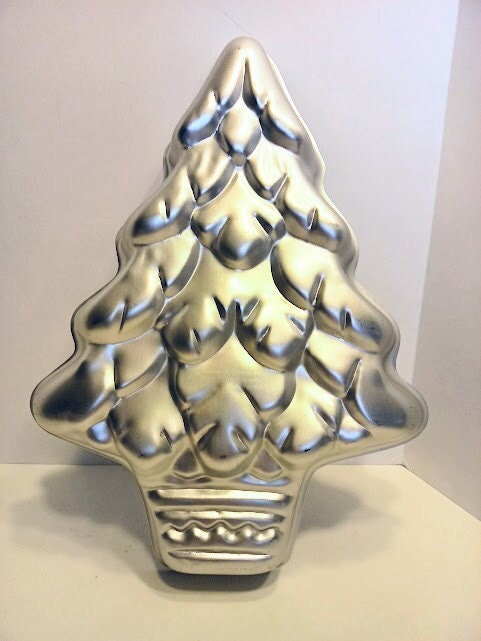 Vintage Wilton Christmas Tree Cake Pan