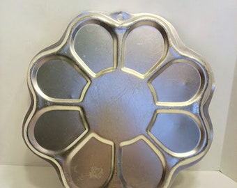 Vintage Wilton Cake Pan -Crazy Daisy 2105-3055 Pre-Owned-1998- Free Shipping